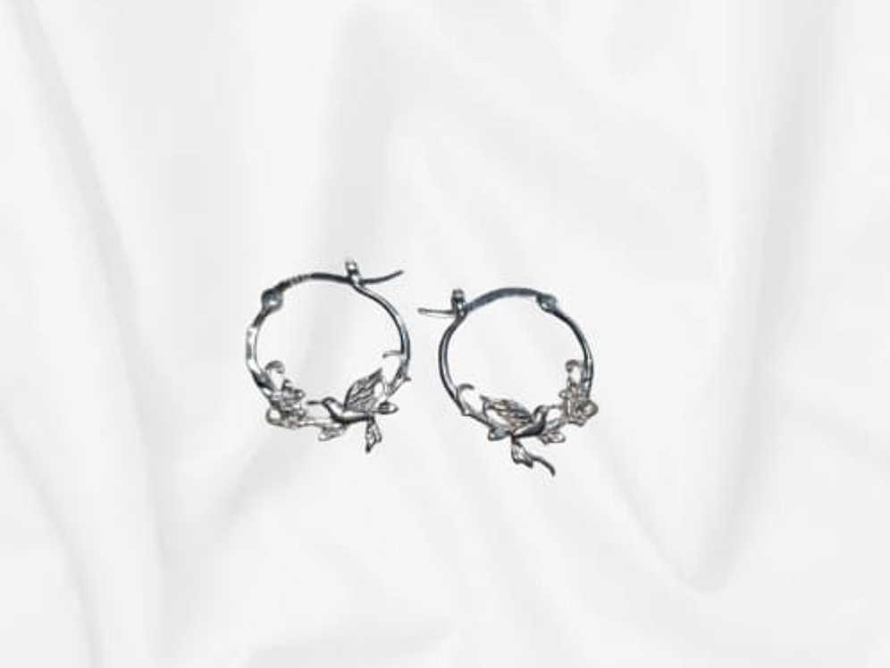 Argollas flores colibrí 1