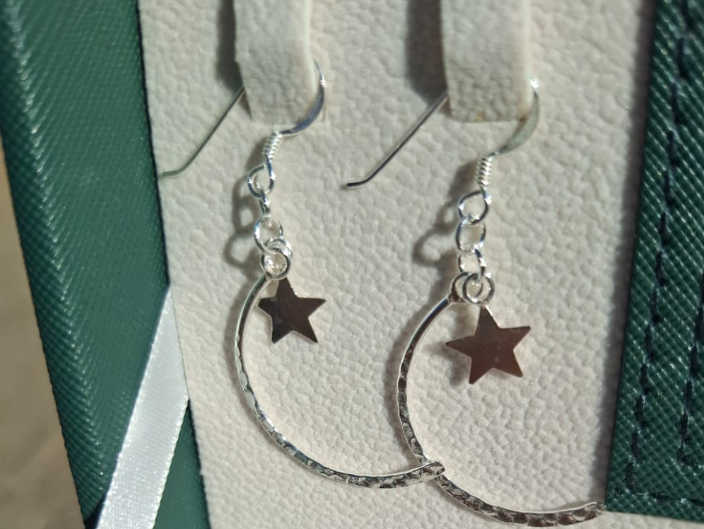 Aros Estilo Arco Martillado con Estrella. 2