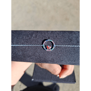 Pulsera Diseño Circular con Circones de Colores y Mariposa Esmaltada.