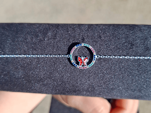 Pulsera Diseño Circular con Circones de Colores y Mariposa Esmaltada. 2