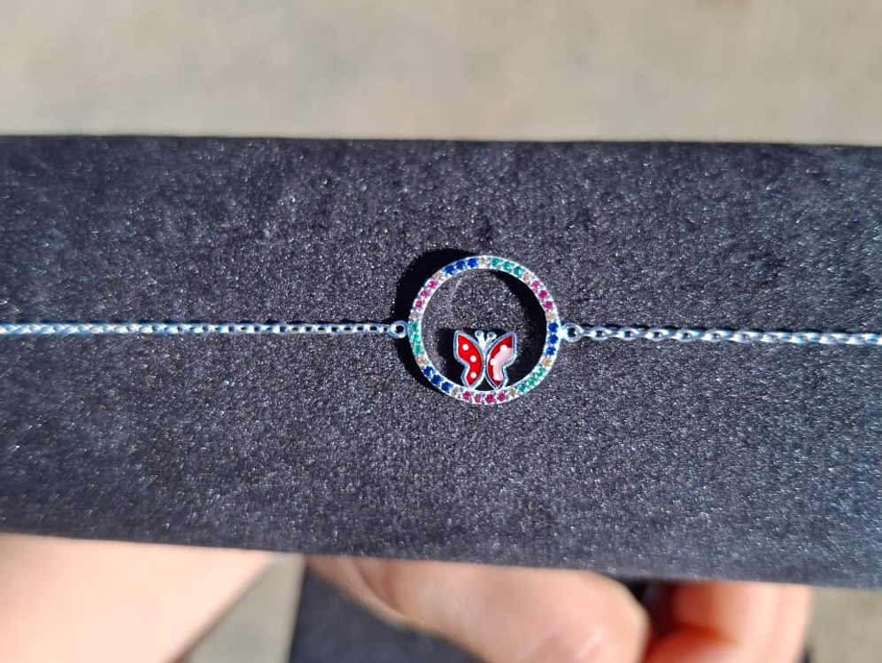 Pulsera Diseño Circular con Circones de Colores y Mariposa Esmaltada. 2
