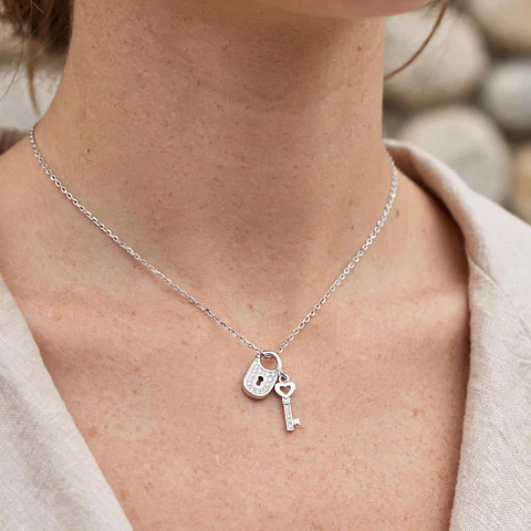 Collar Llave Candado Circones 