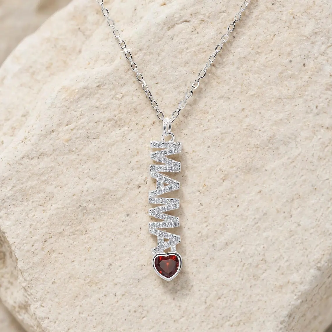 Collar dije Mamá con corazón de circon rojo 1