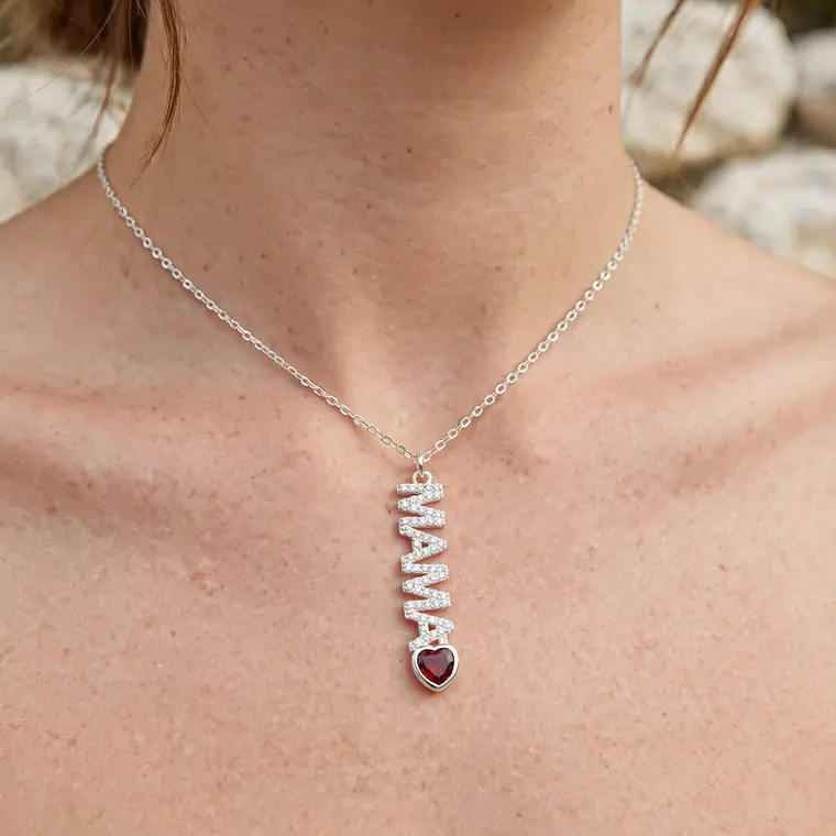 Collar dije Mamá con corazón de circon rojo 2