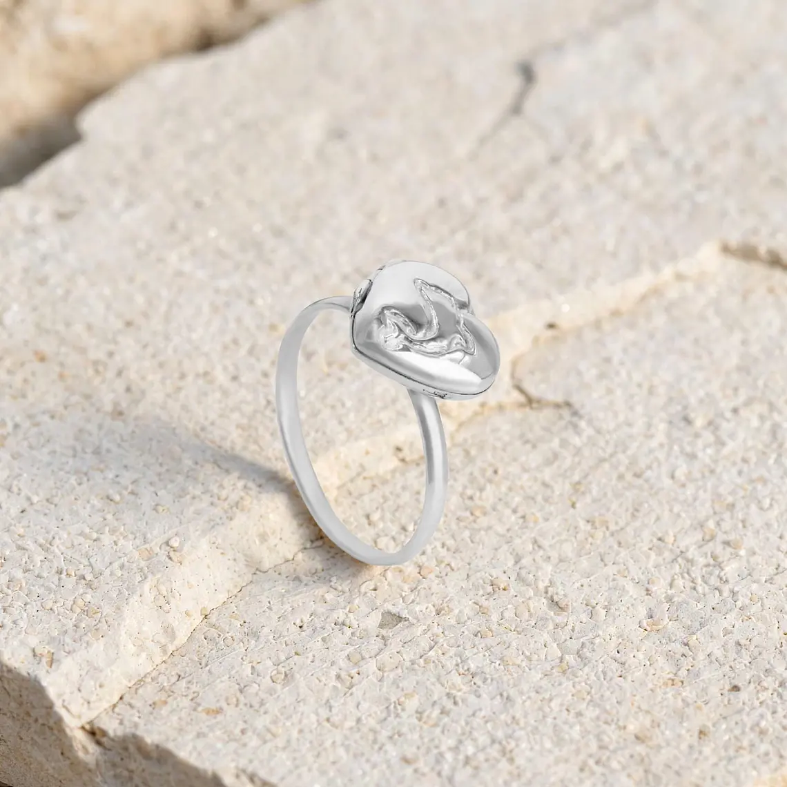 Anillo corazón relicario 1