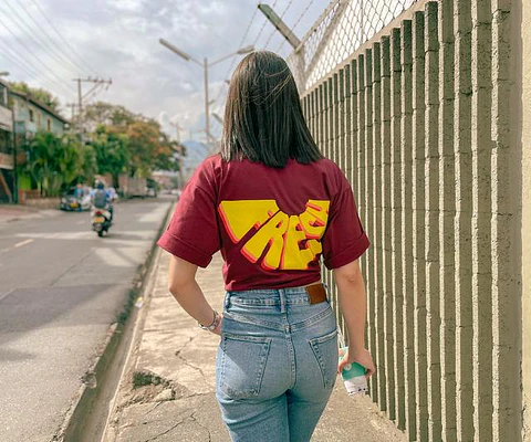 Camiseta Oversized Fresh Vinotinto