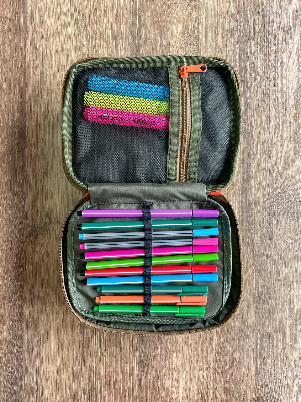 Organizador de Lapiceros Verde 4
