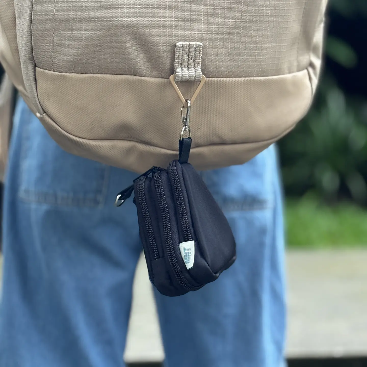 Bolso Charm Tech Black 4