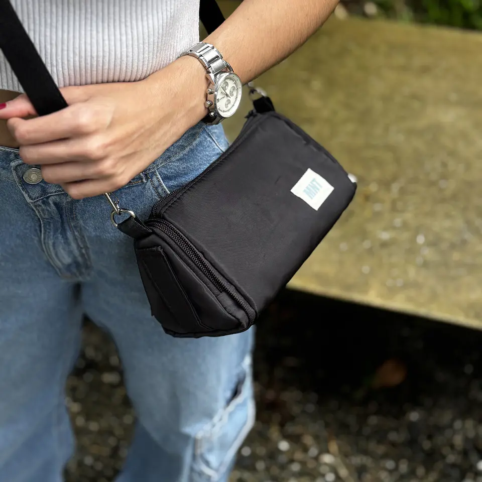 Bolso Charm Tech Black 1