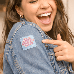 Parche bordado Alexa préstame dinero