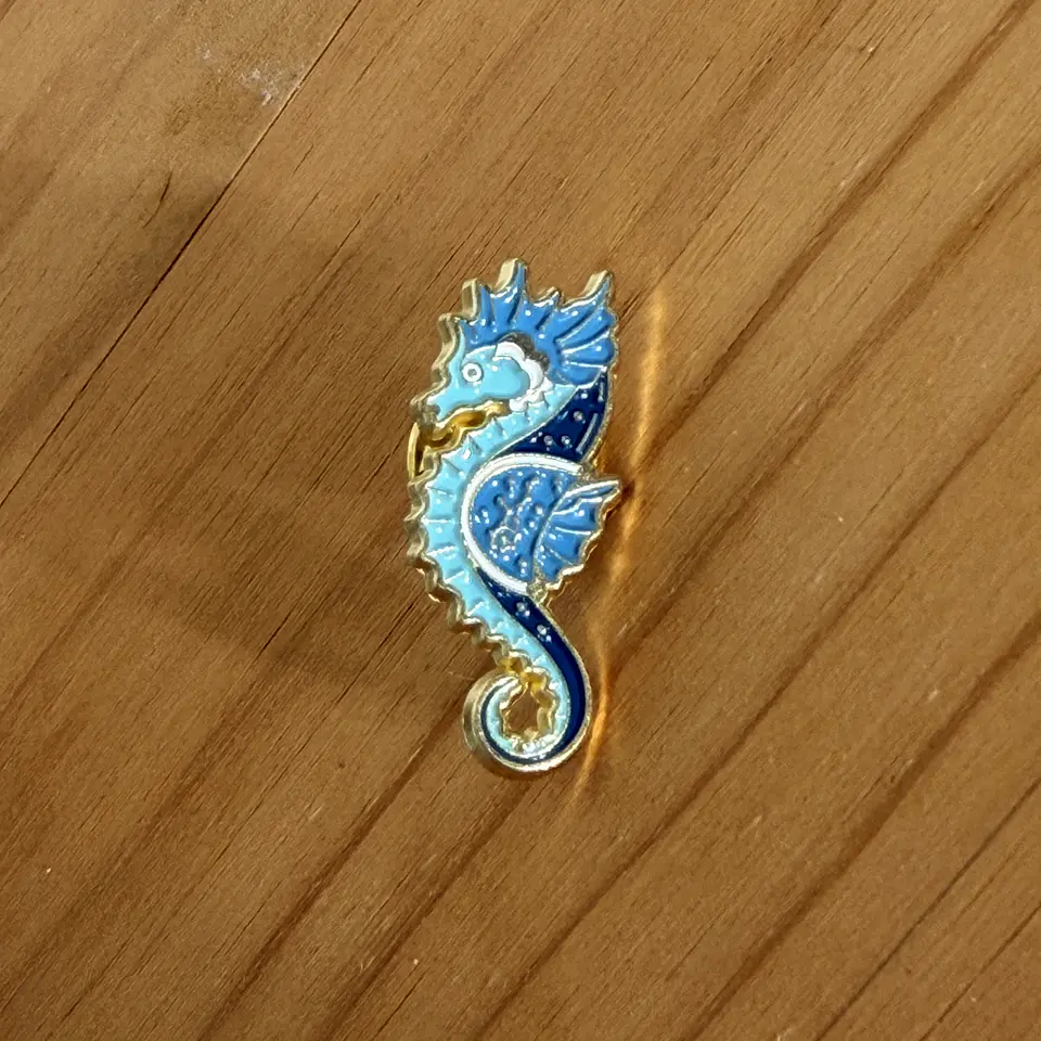 Pin metálico Caballito de mar 1