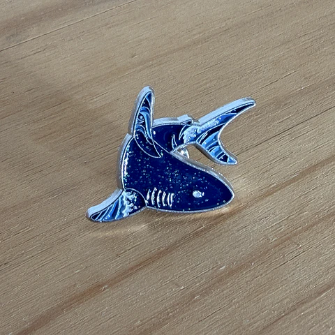 Pin metálico Tiburón