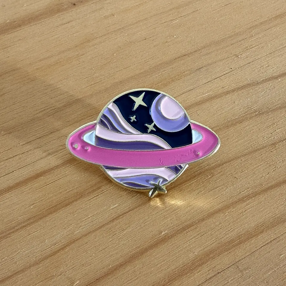 Pin Metálico Universe 1