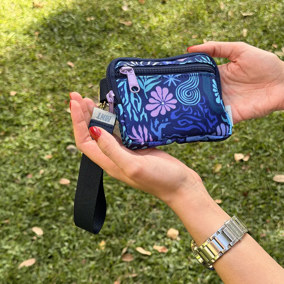 Iris Wallet Caribbean Waves Blueberry 2