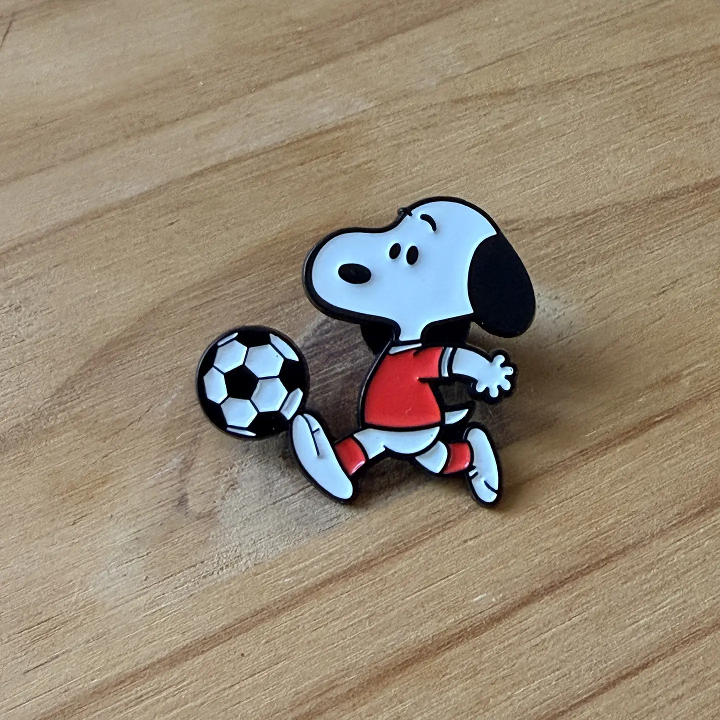 Pin Metálico Snoopy Football 1