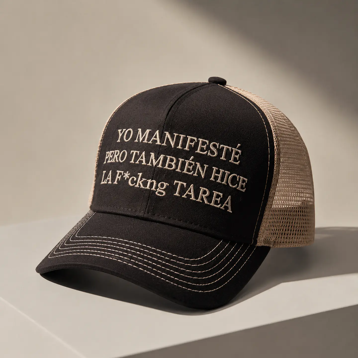 Gorra Trucker “Yo Manifesté, Pero También Hice la F*ckng Tarea” 1