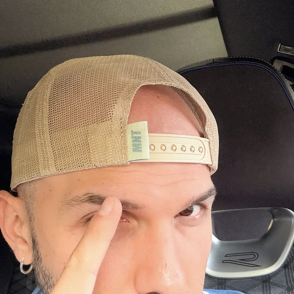 Gorra Trucker “Yo Manifesté, Pero También Hice la F*ckng Tarea” 3
