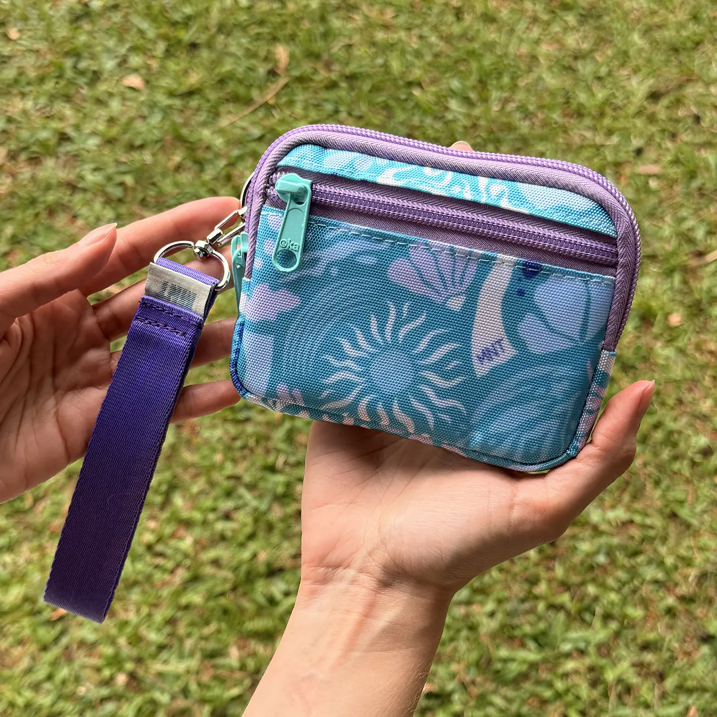 Iris Wallet Caribbean Waves Zafiro 1