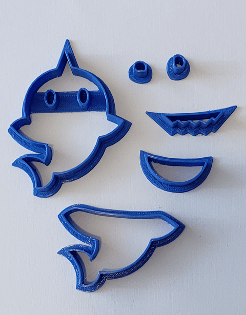 Set cortadores Baby Shark  (8cm) 