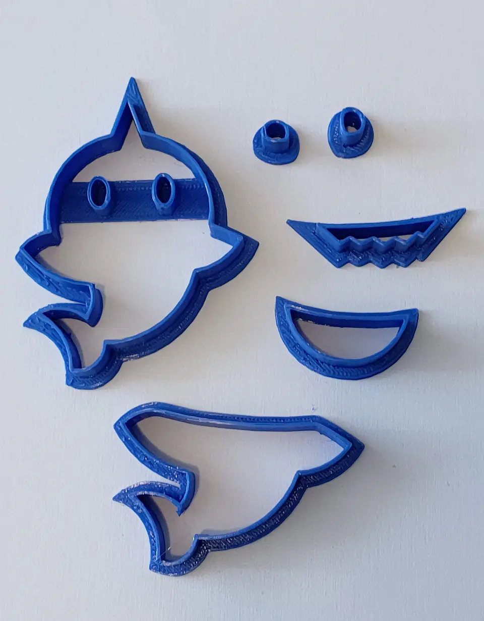 Set cortadores Baby Shark  (8cm)  1