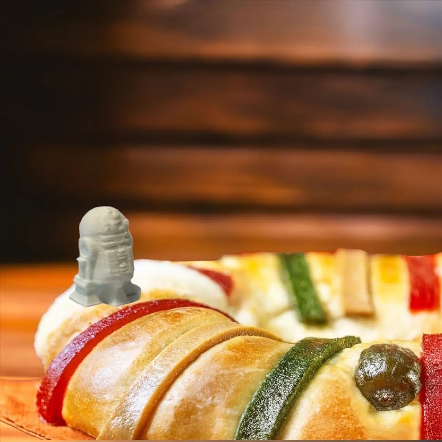 Muñeco para rosca de reyes R2D2 1