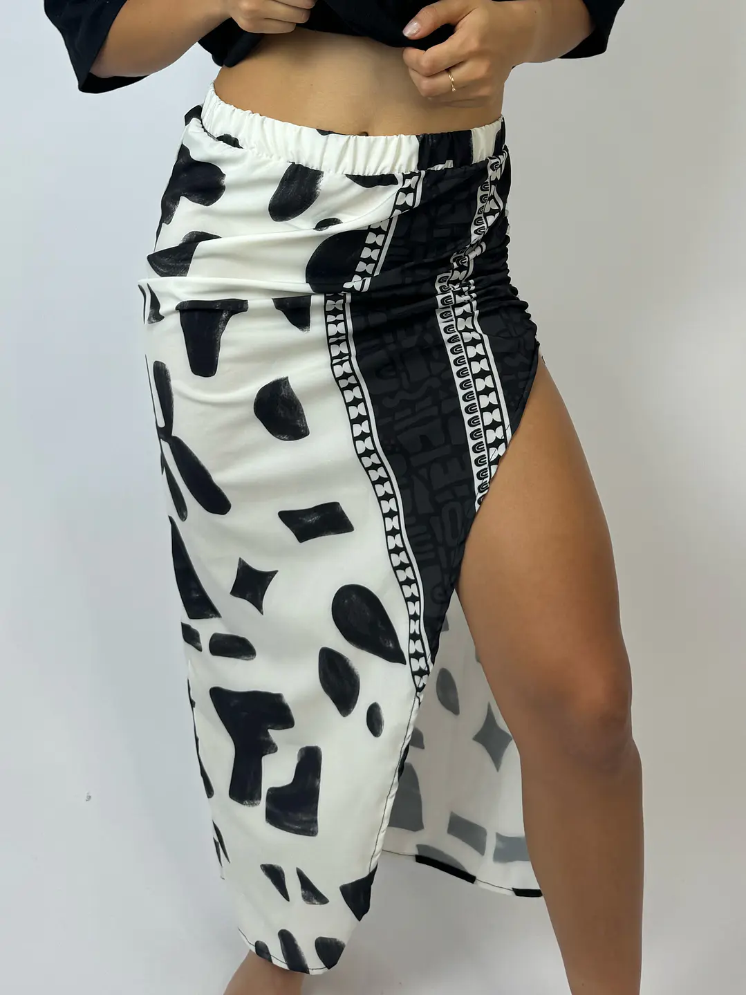 FALDA LARGA PRINT NEGRO 3