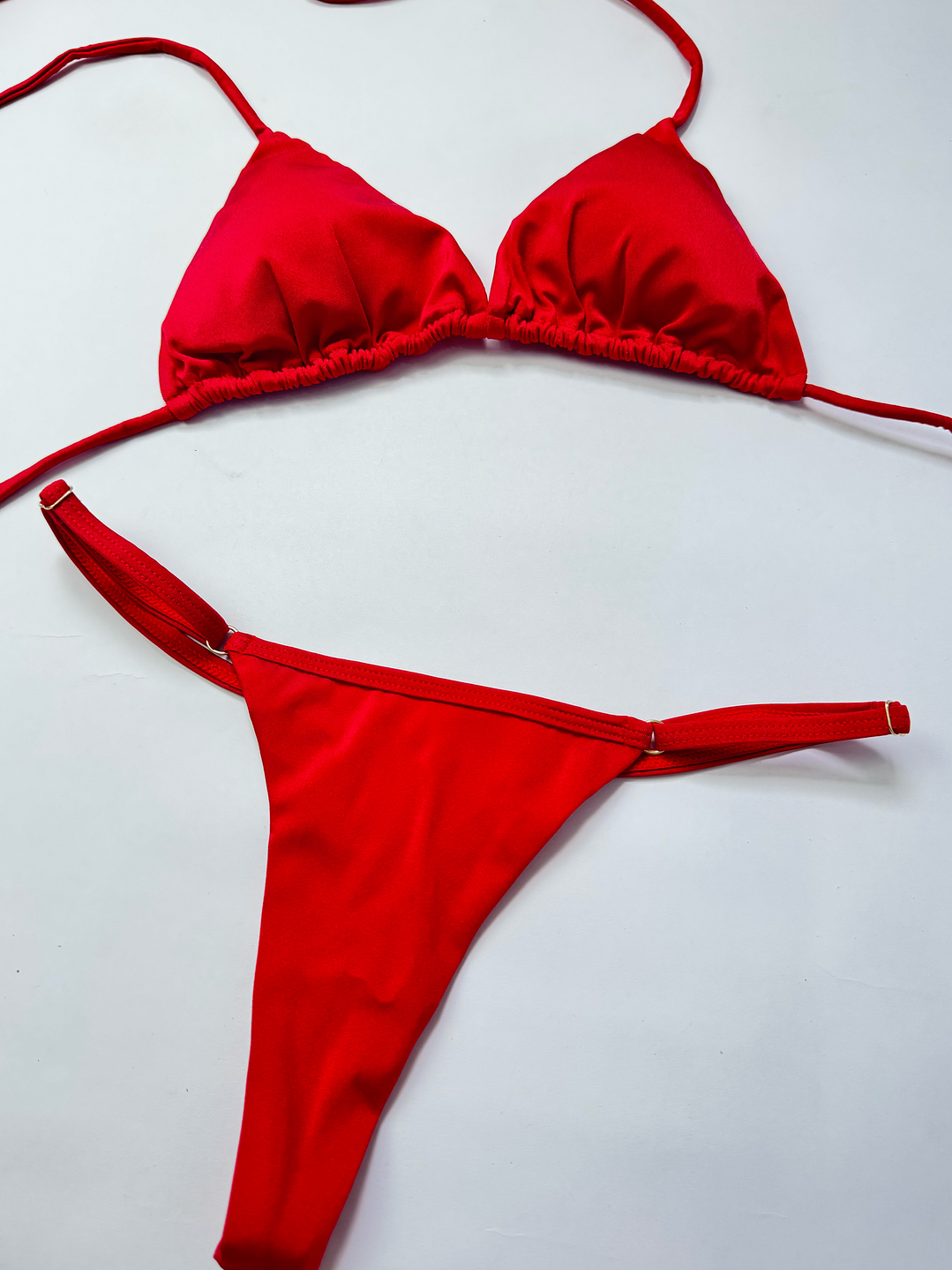 PACK BIKINI SATINADO + VESTIDO TEJIDO + SOMBRERO BOHO 12