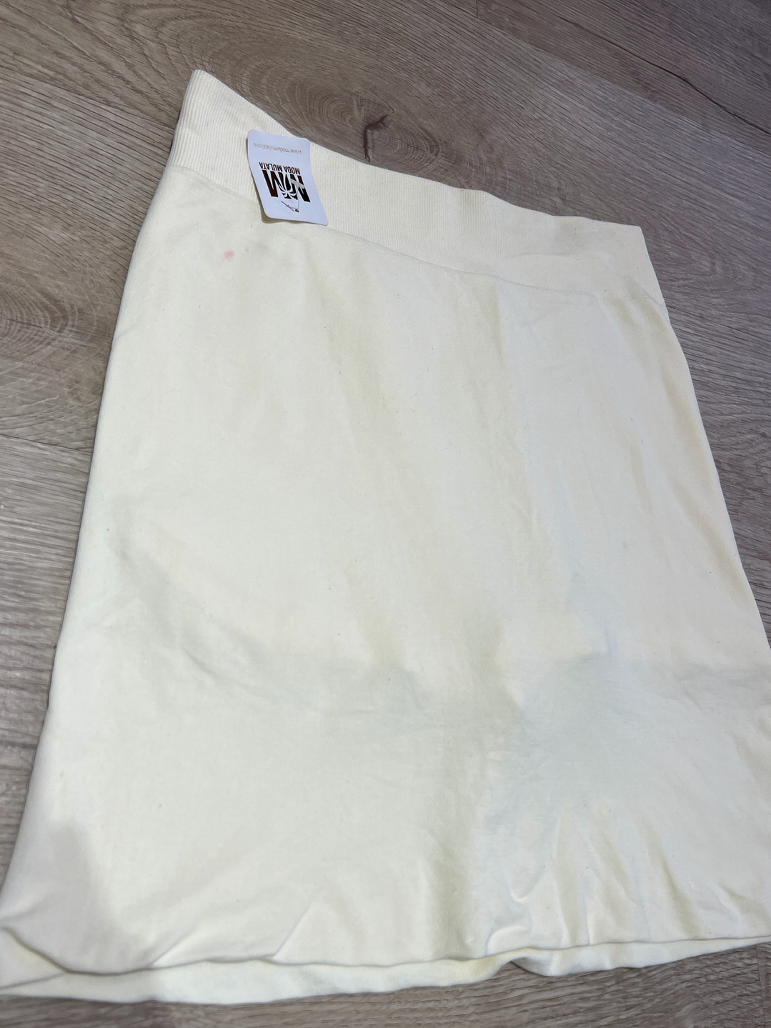 BAZAR FALDA SHORT DEPORTIVA SIN COSTURAS MARFIL IMP 5