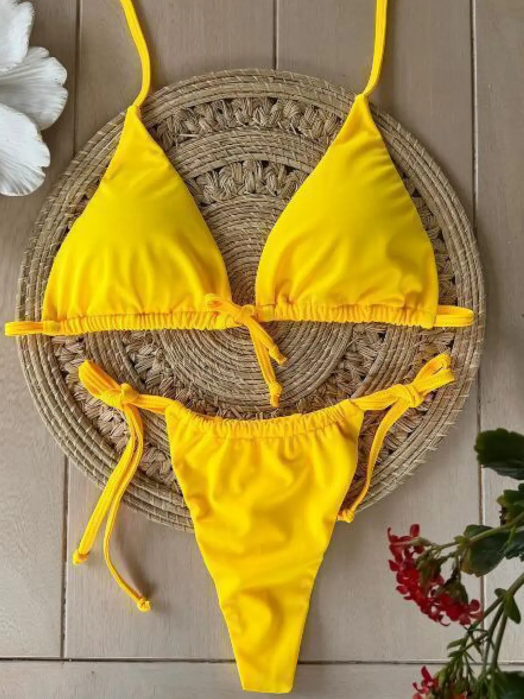 BAZAR BIKINI BRONCEADOR TANGA CORREDIZA AMARILLLO 1