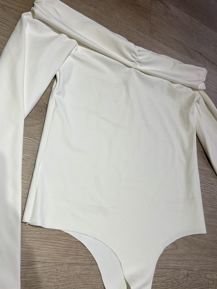 BAZAR BODY CUELLO BANDEJA BLANCO IMP 3