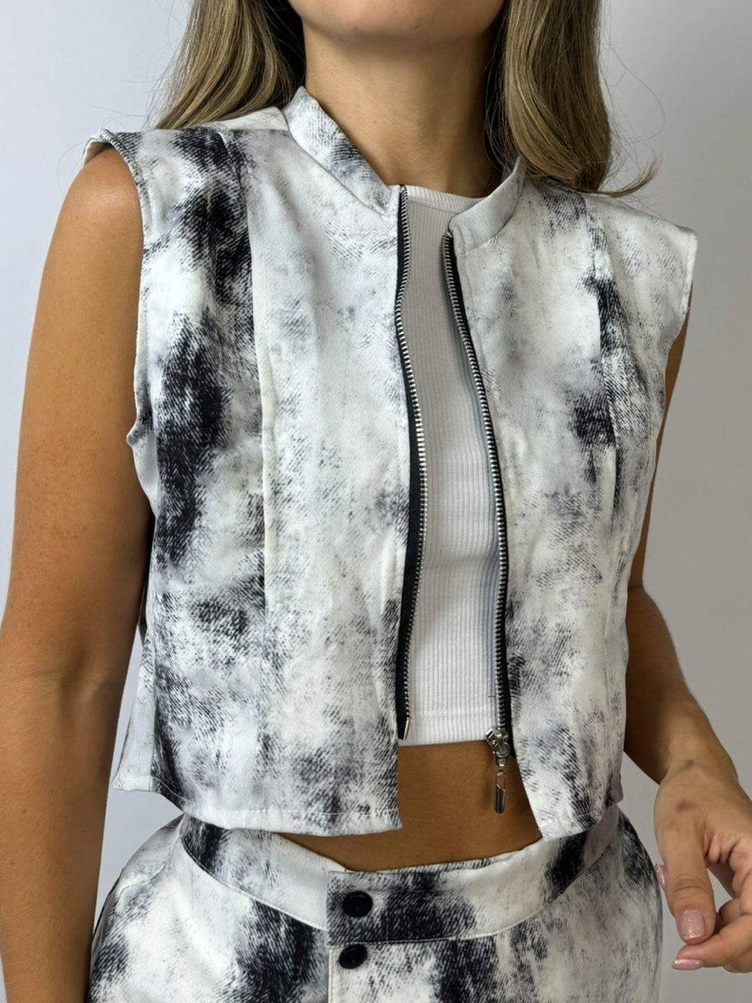 BAZAR CHALECO ESTAMPADO BLANCO TALLA M 1