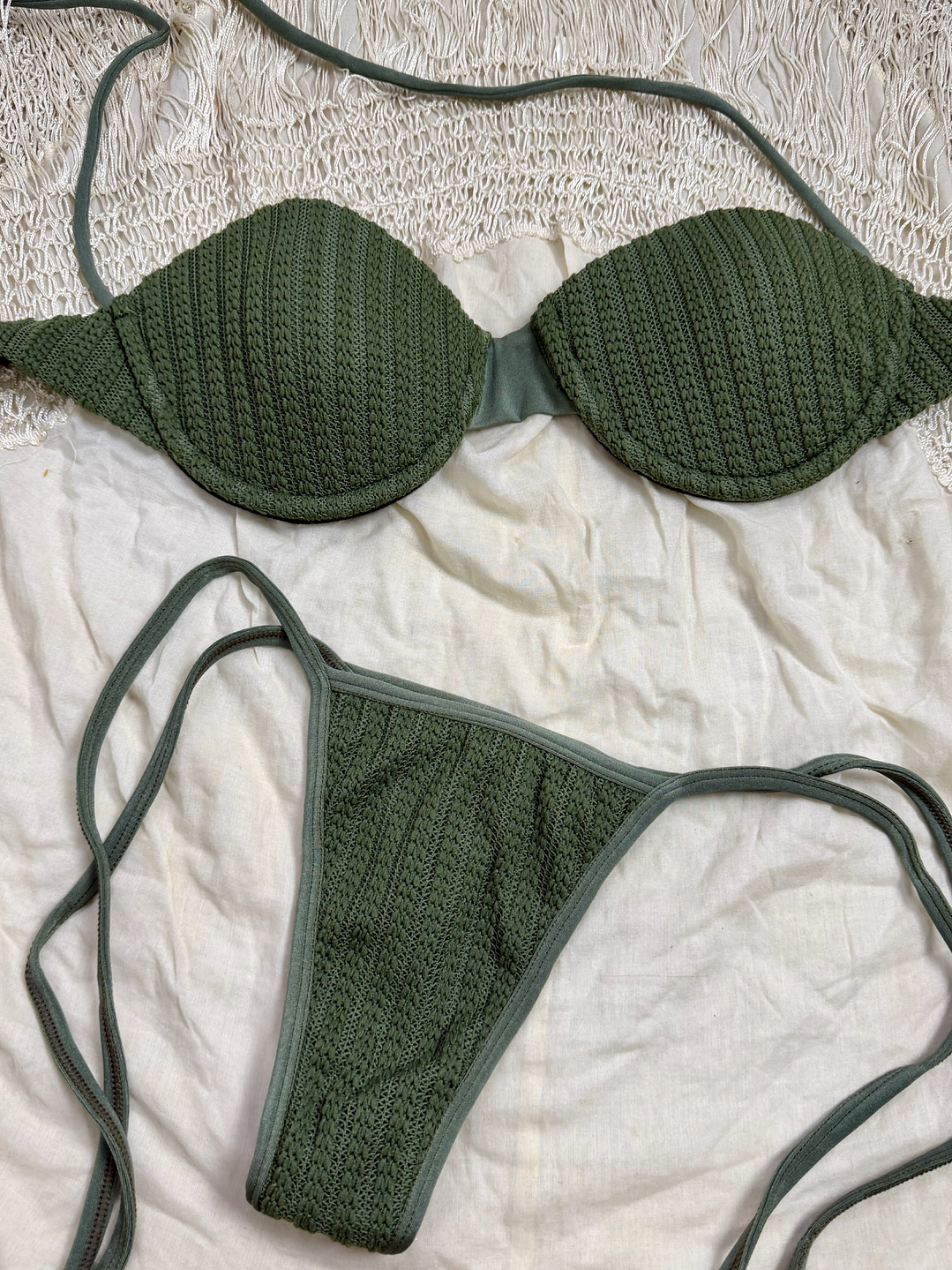 BAZAR BIKINI PREMIUM TEXTURIZADO VERDE MILITAR TALLA M 1