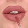 Labial Liquido Revolution Lip Creme - Caramel Syrup.