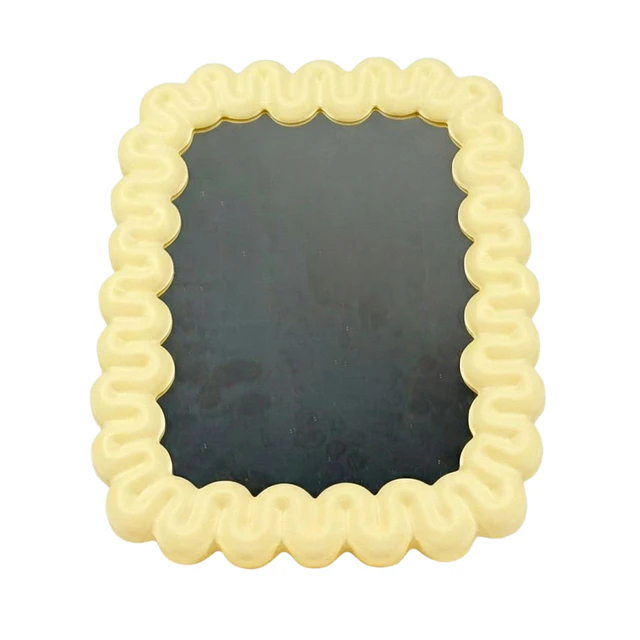 Espejo de Maquillaje Ondulado Kawaii con Base (Se Envían colores Surtidos) - AU152 