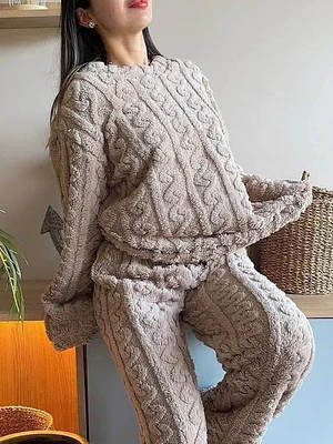 PIJAMA TRENZADO 