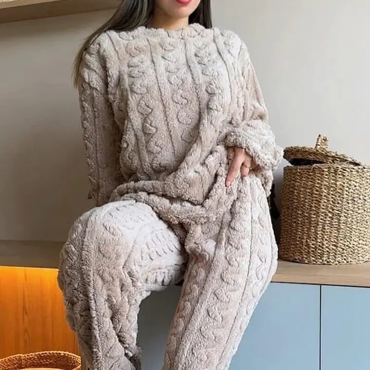 PIJAMA TRENZADO  2