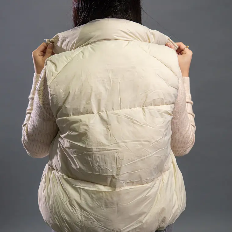PARKA SIN MANGAS 3
