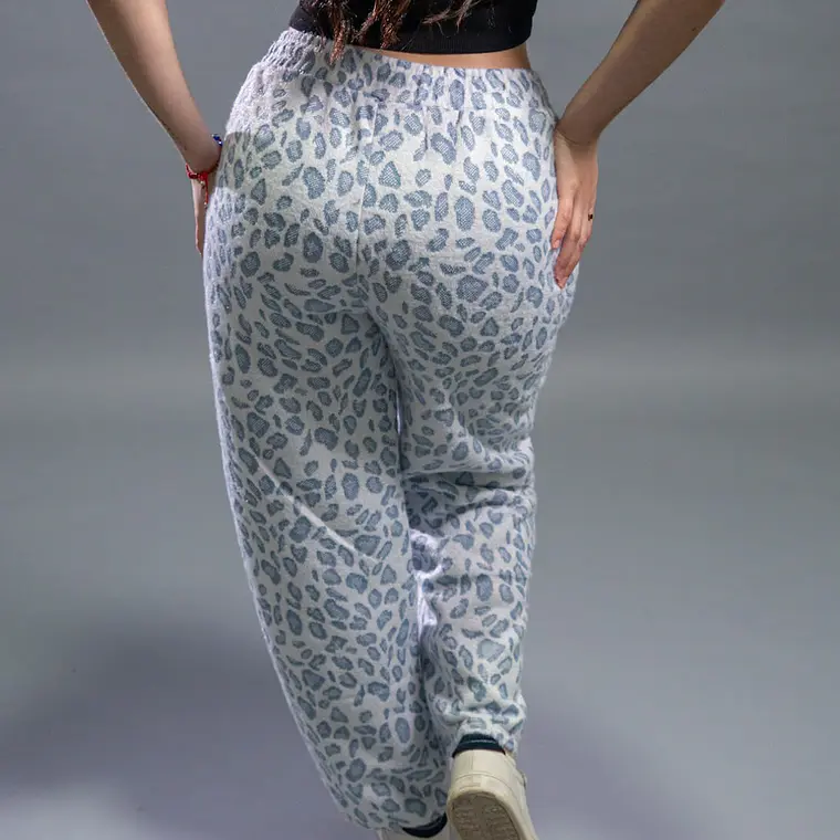 PANTALON ANIMAL PRINT INTERIOR CHIPORRO 3