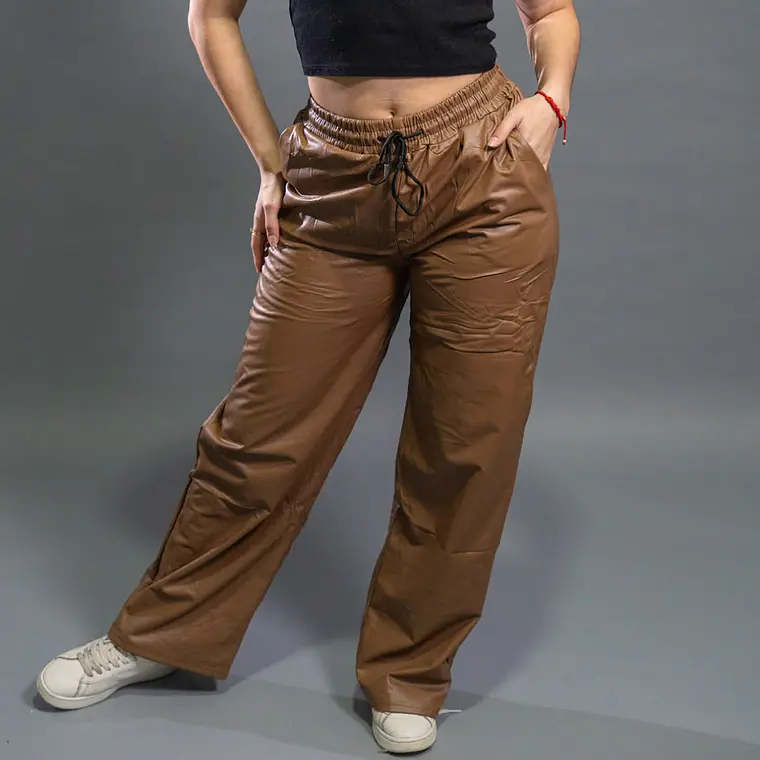 PANTALÓN ECOCUERO INTERIOR MICROPOLAR 4
