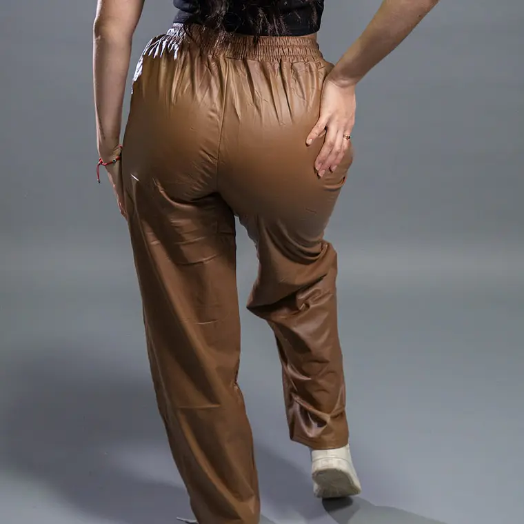 PANTALÓN ECOCUERO INTERIOR MICROPOLAR 6