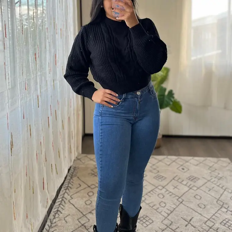 SWEATER  8