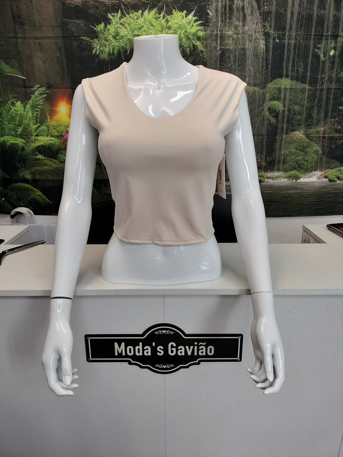 Top com almofadas no peito 1