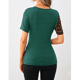 POLERA ESTAMPADO LEOPARDO CRUZADA