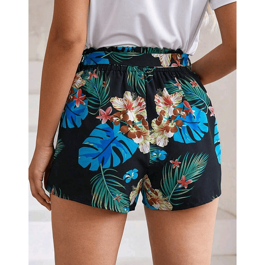 SHORT CON ESTAMPADO TROPICAL