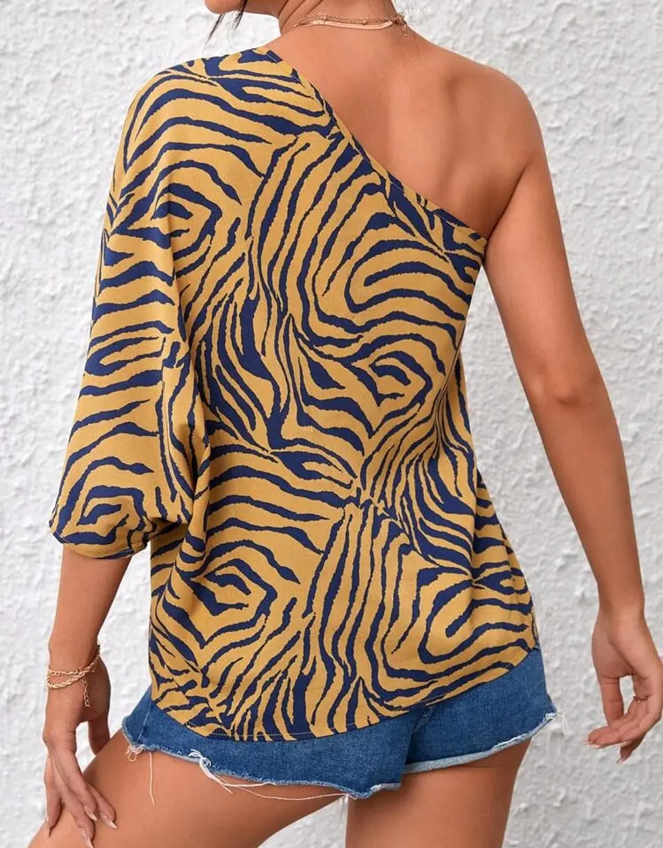 BLUSA A RAYAS CON UN HOMBRO 2