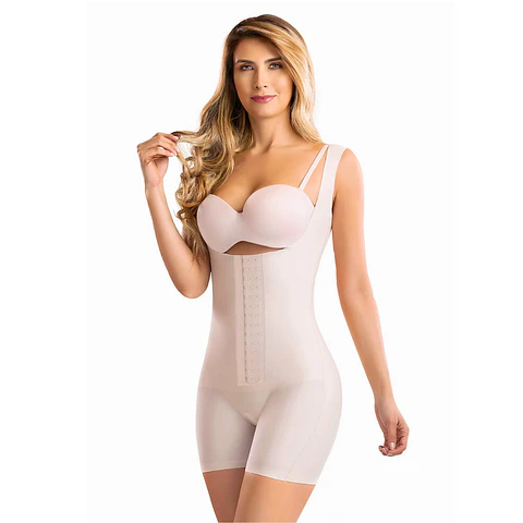 Body Short Broches Sin Costuras