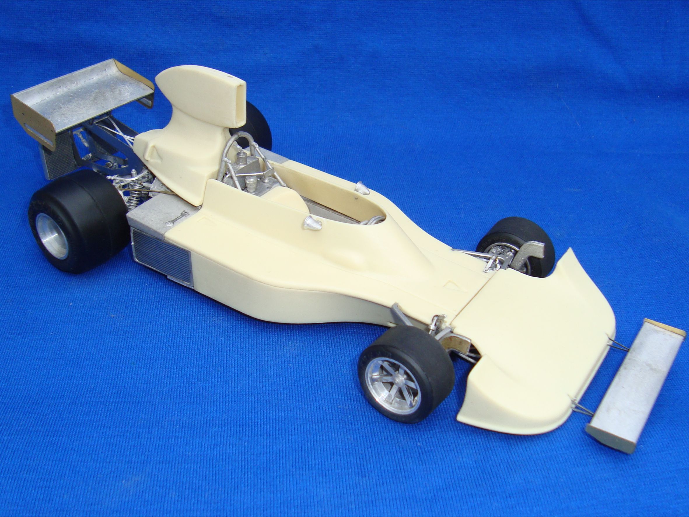 1/20 F1 Resin kit - Hesketh 308B 1975 Holland GP WINNER 1