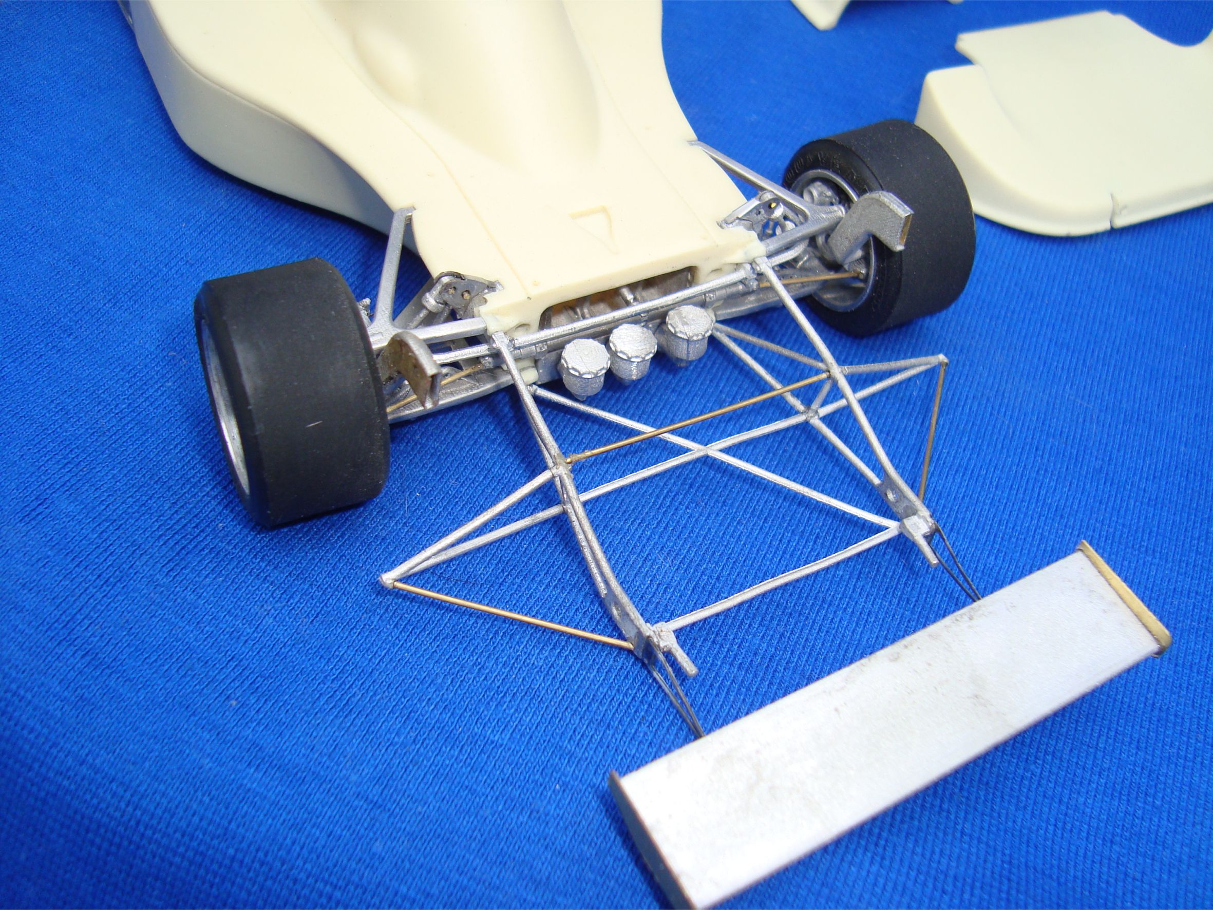 1/20 F1 Resin kit - Hesketh 308B 1975 Holland GP WINNER 7