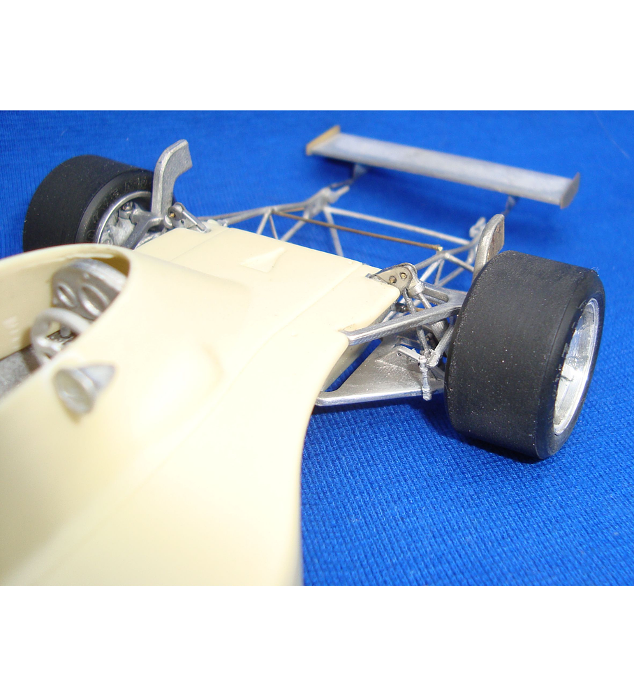 1/20 F1 Resin kit - Hesketh 308B 1975 Holland GP WINNER