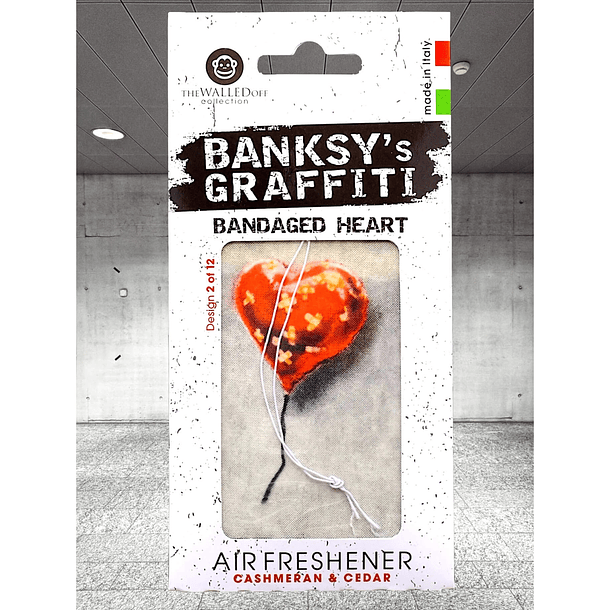 Ambientador para carro Banksy’s Graffiti, “Bandaged Heart” 4